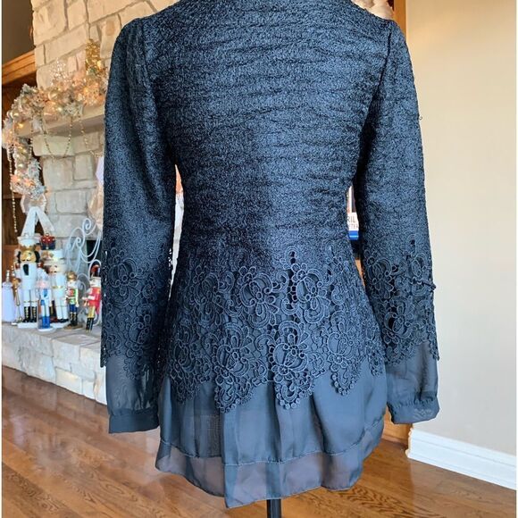 Gothic Black Lace Blouse - Picture 3 of 16